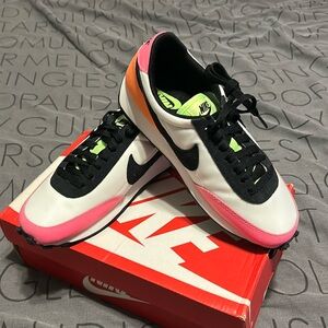 brand new nikes dbreaks